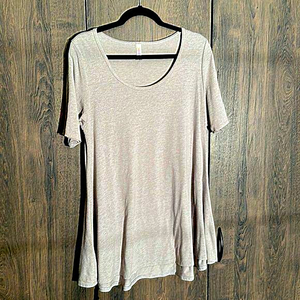 LulaRoe Tunic top Size‎ M Light Gray
